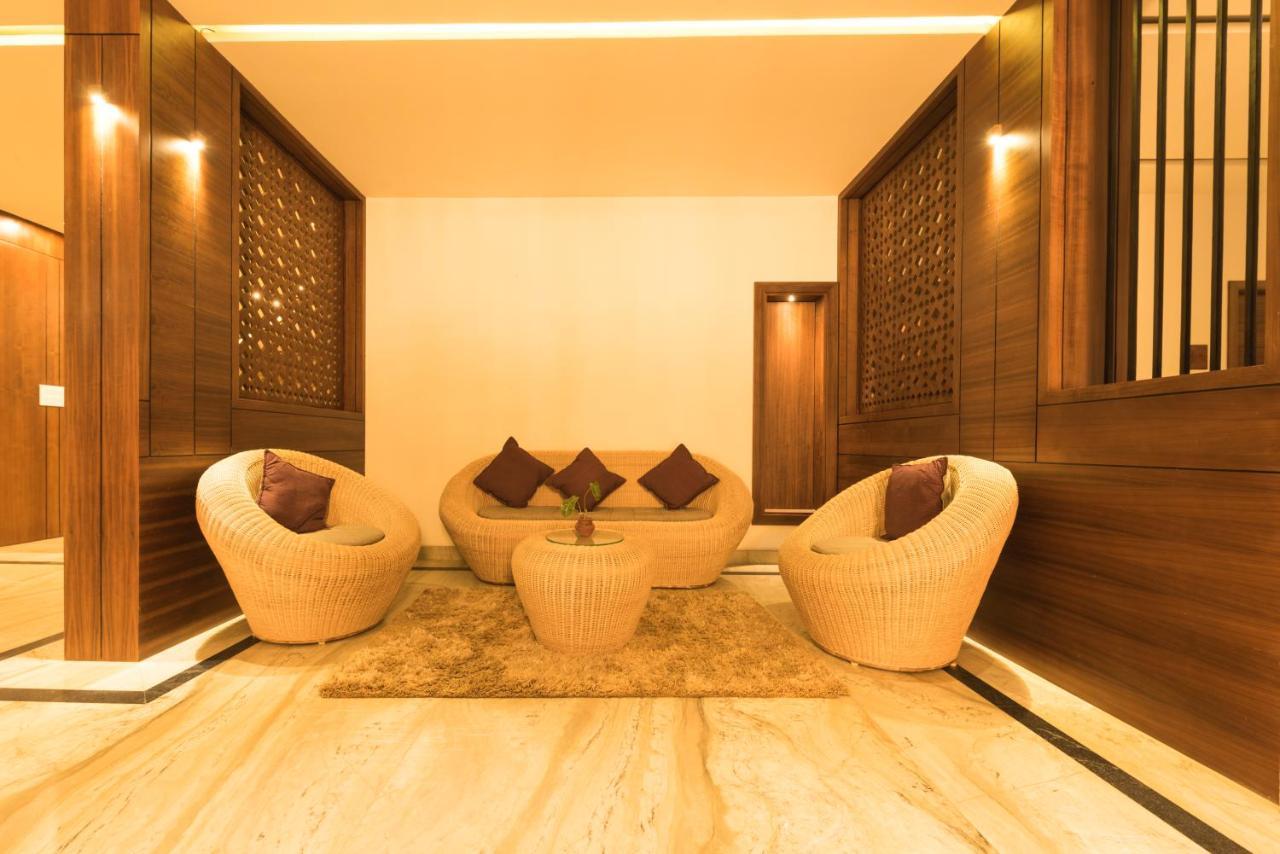 Trivers Resort Мунар Екстериор снимка