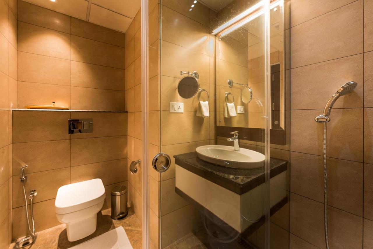 Trivers Resort Мунар Екстериор снимка