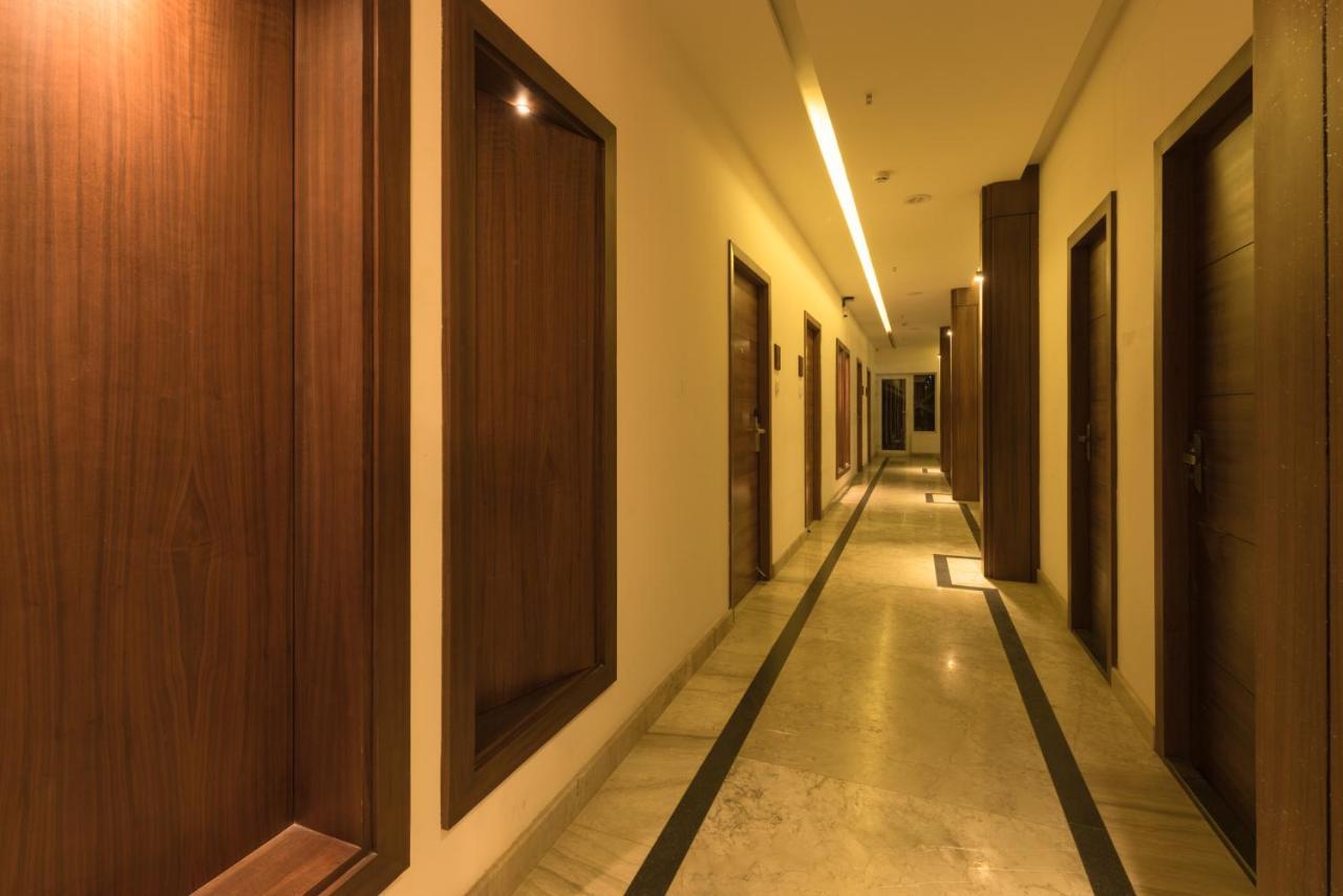 Trivers Resort Мунар Екстериор снимка