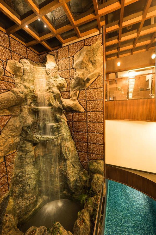 Trivers Resort Мунар Екстериор снимка