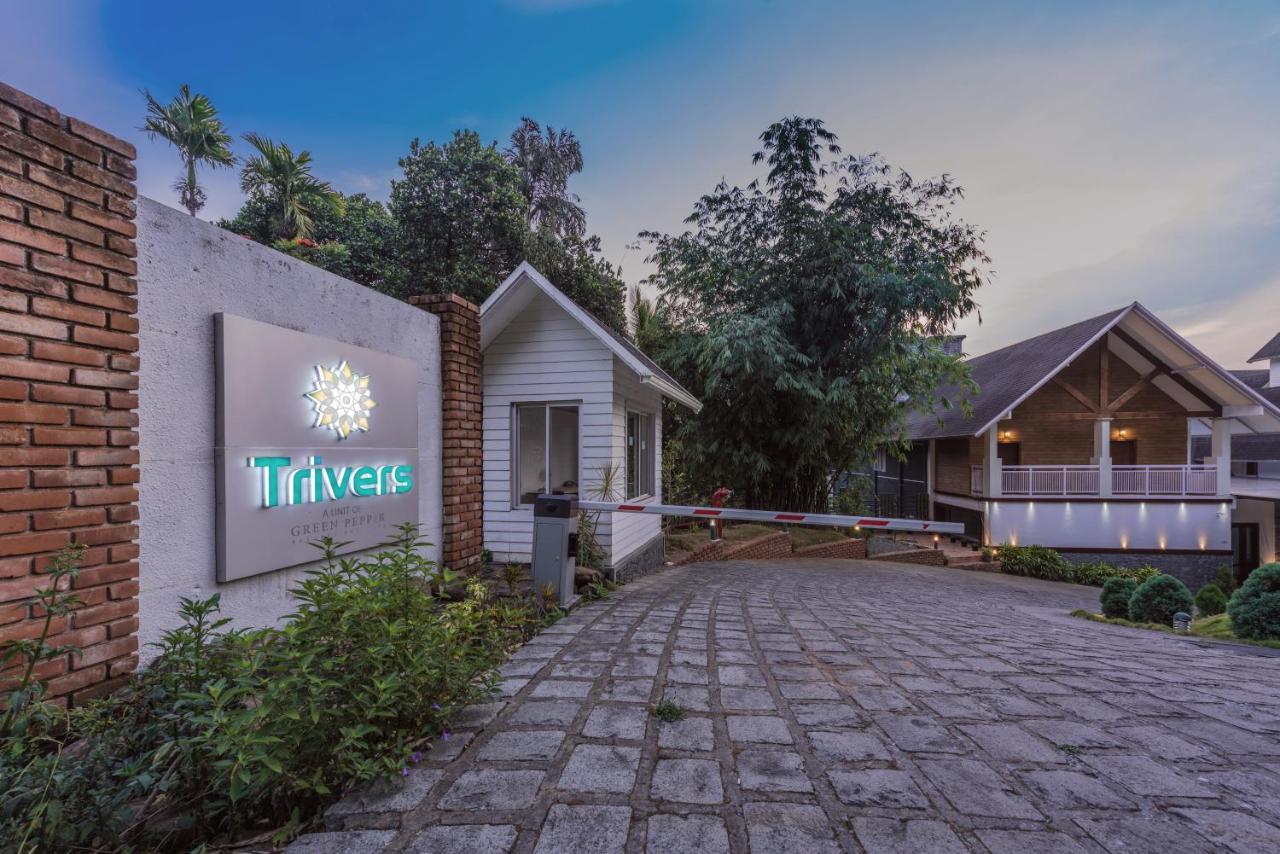 Trivers Resort Мунар Екстериор снимка