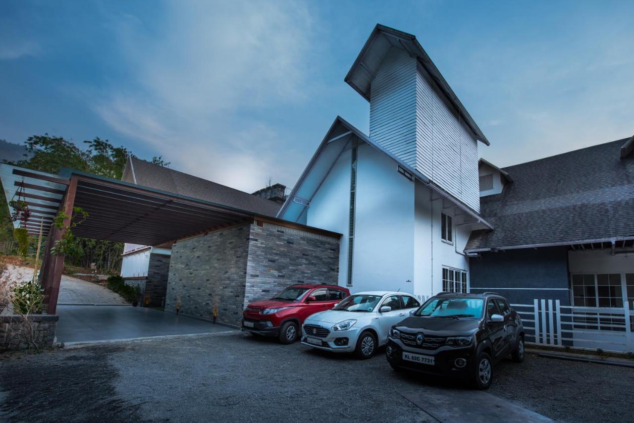 Trivers Resort Мунар Екстериор снимка