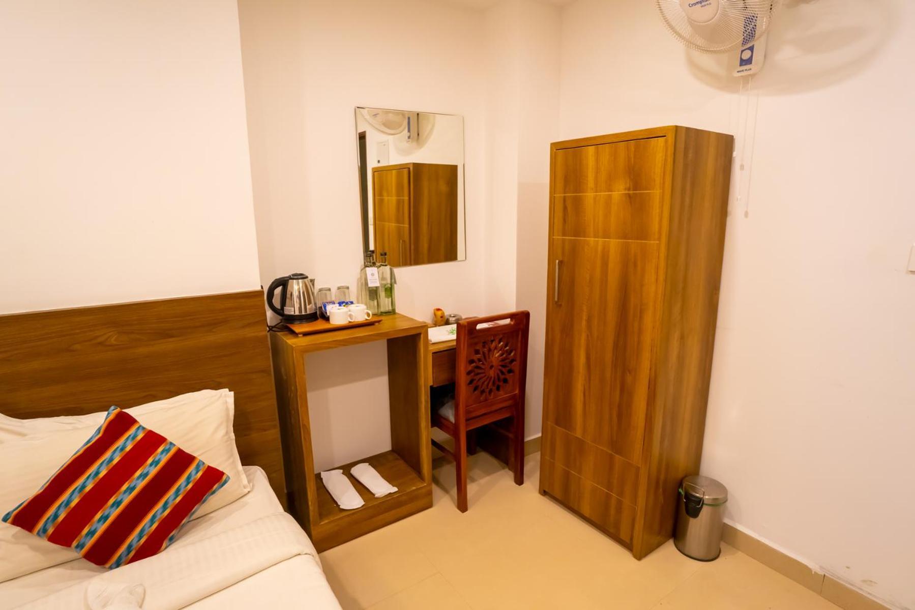 Trivers Resort Мунар Екстериор снимка